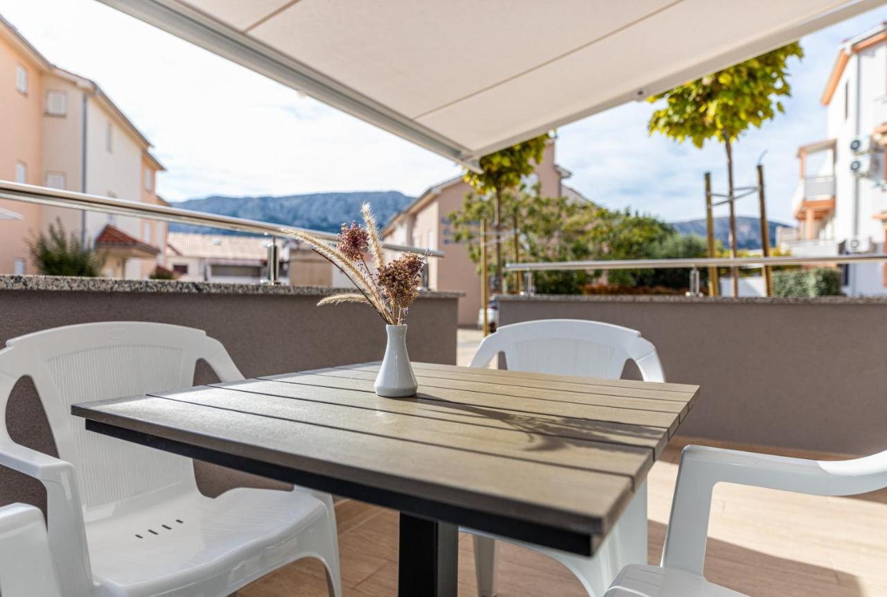 Apartments Crnekovic III Baška Eksteriør billede