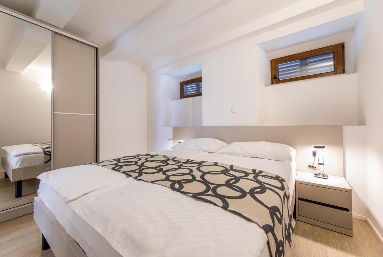 Apartments Crnekovic III Baška Eksteriør billede