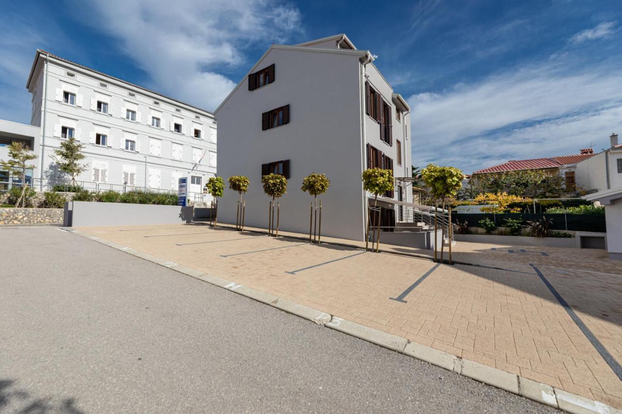 Apartments Crnekovic III Baška Eksteriør billede