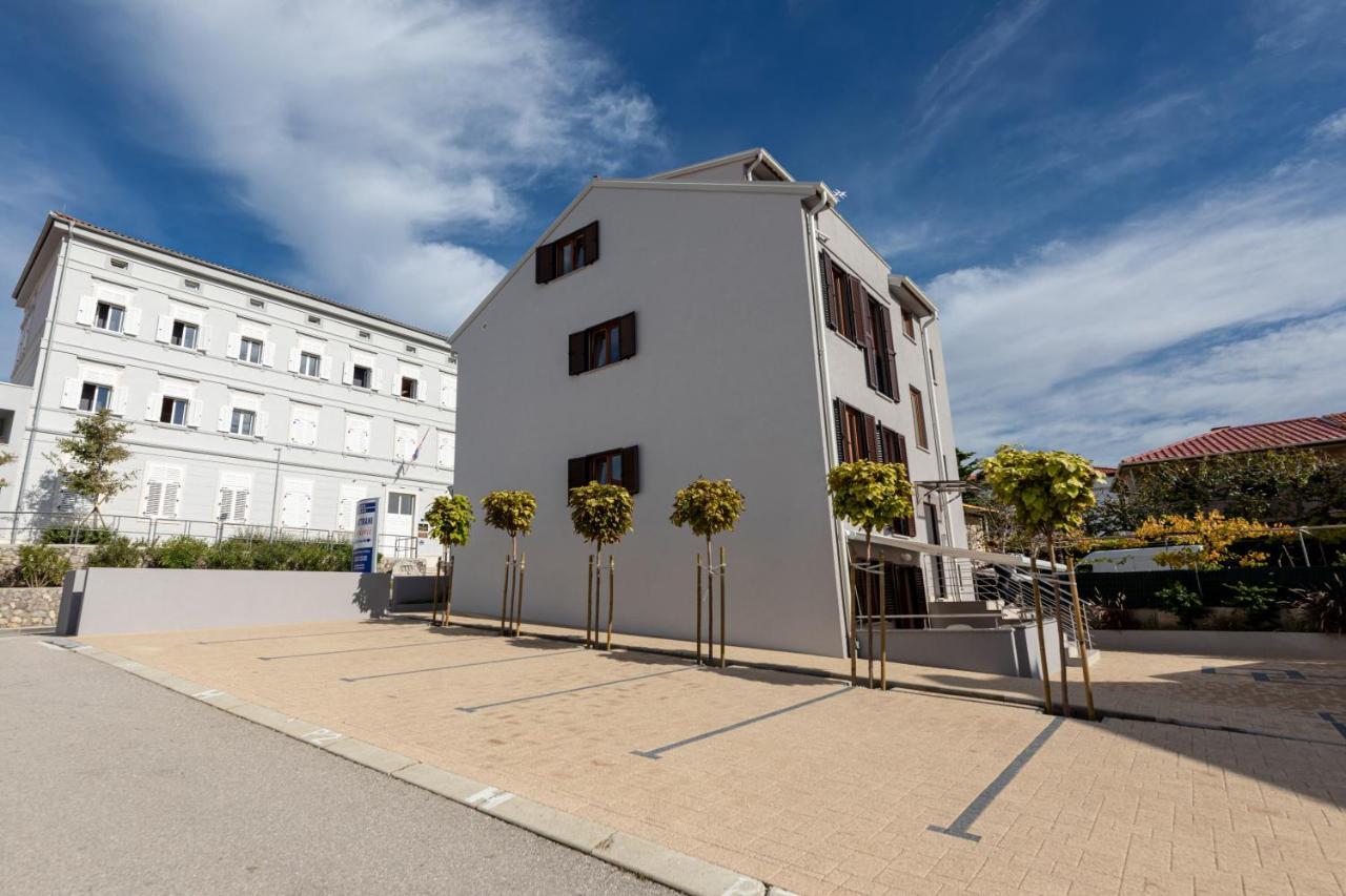 Apartments Crnekovic III Baška Eksteriør billede