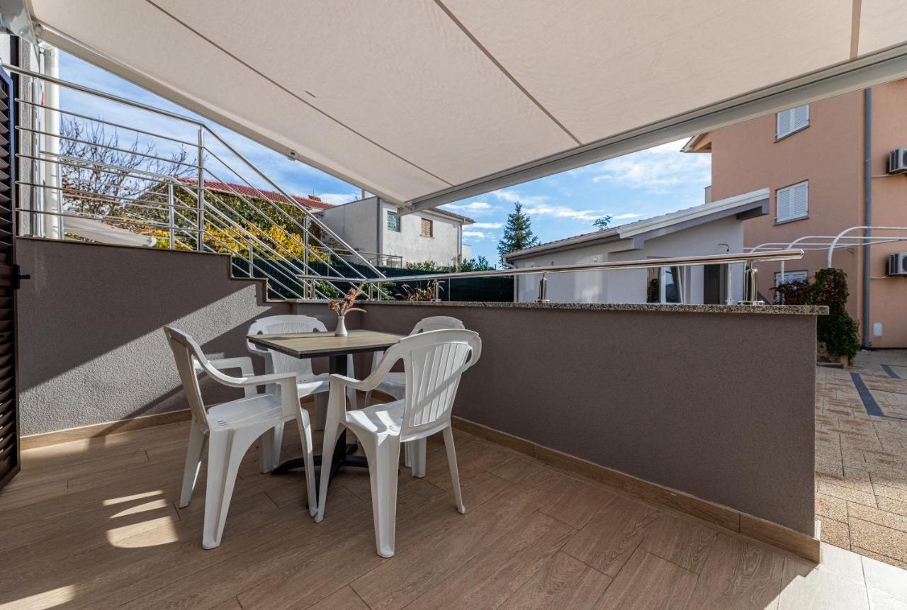 Apartments Crnekovic III Baška Eksteriør billede