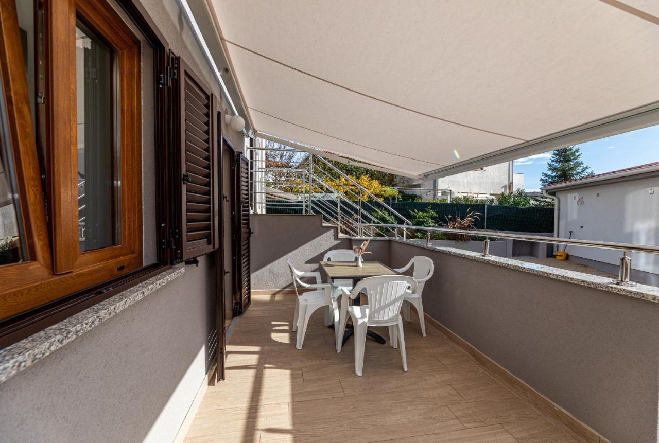 Apartments Crnekovic III Baška Eksteriør billede