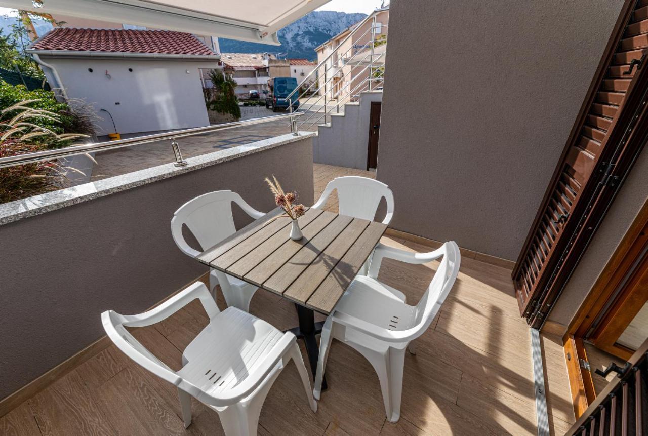 Apartments Crnekovic III Baška Eksteriør billede