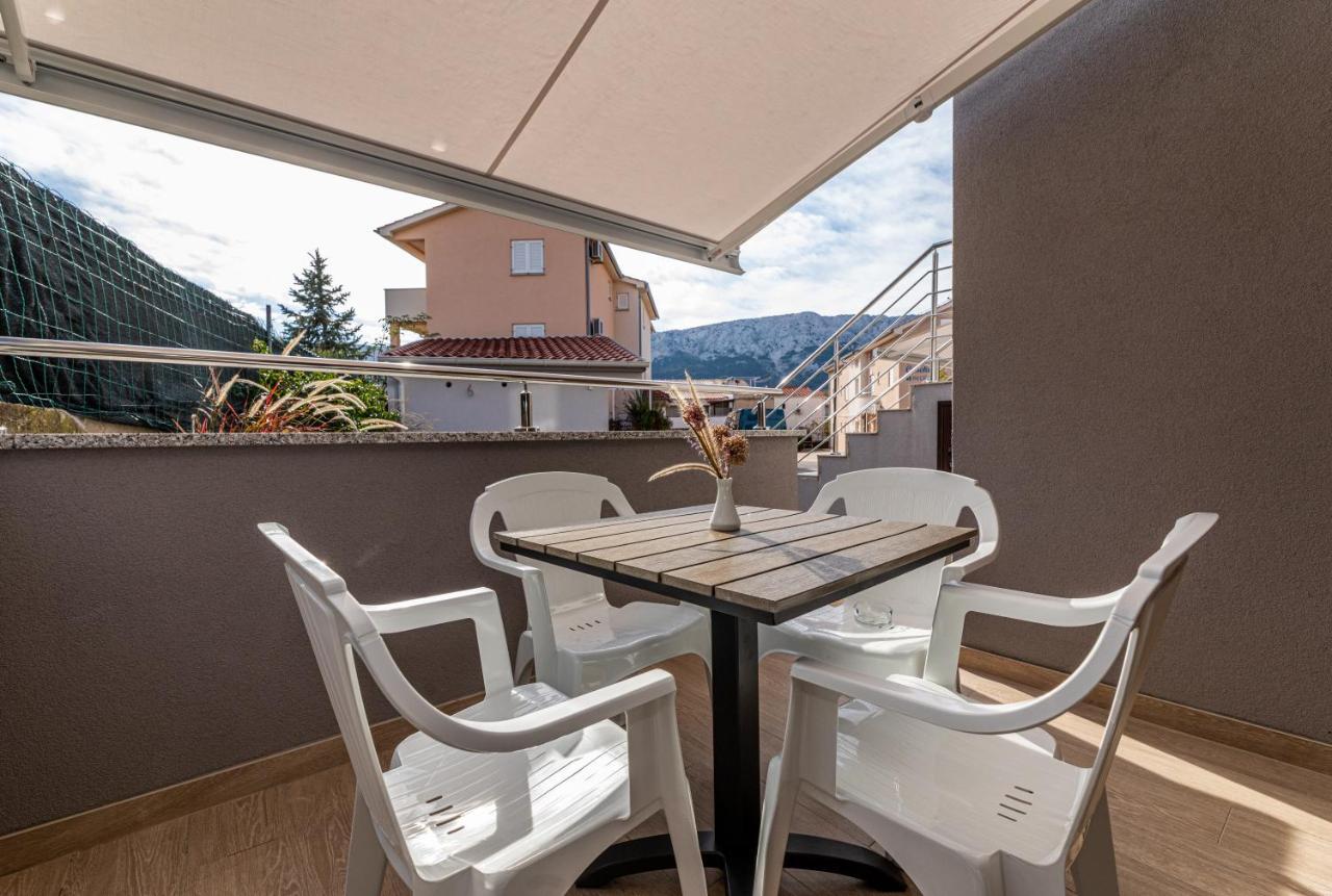 Apartments Crnekovic III Baška Eksteriør billede