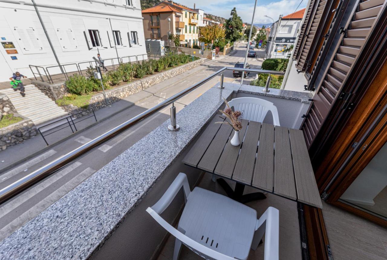 Apartments Crnekovic III Baška Eksteriør billede