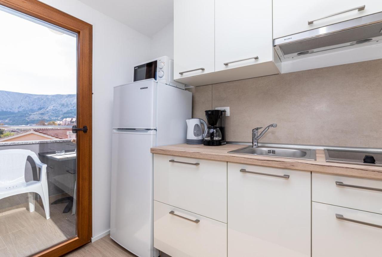 Apartments Crnekovic III Baška Eksteriør billede