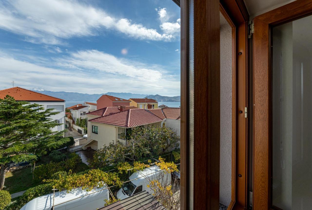 Apartments Crnekovic III Baška Eksteriør billede