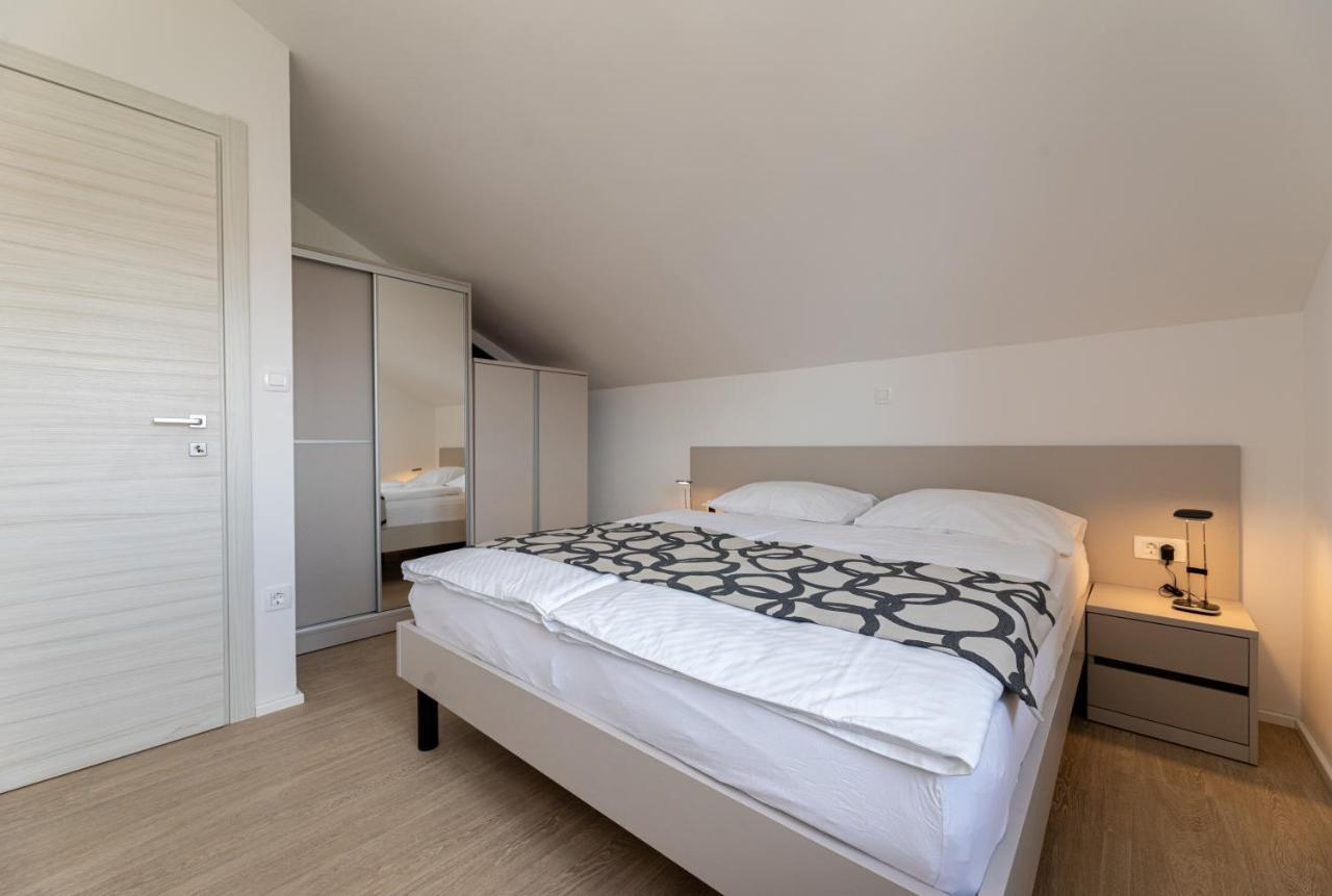 Apartments Crnekovic III Baška Eksteriør billede
